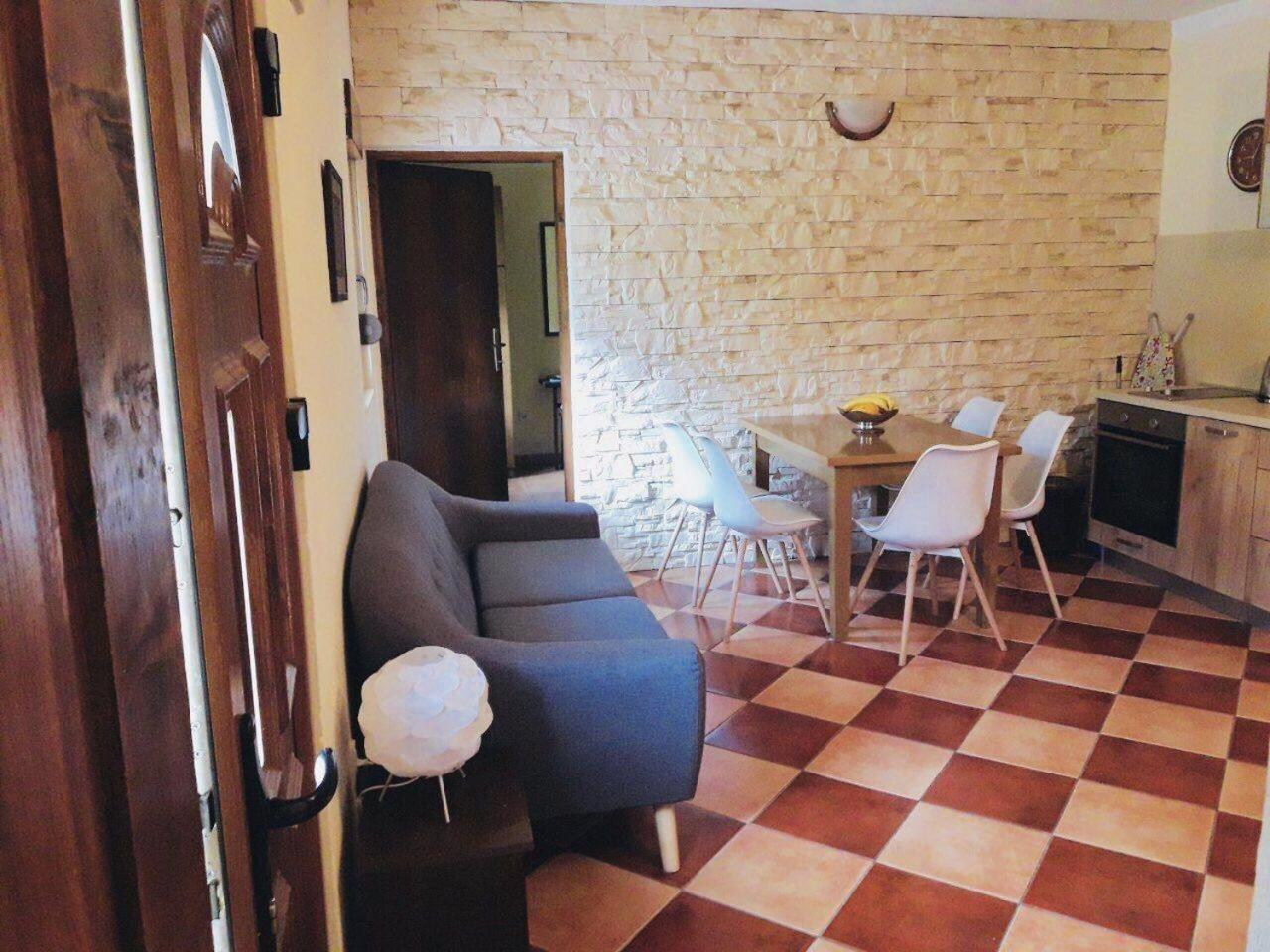 Mediterranean Holiday House & Apartments Kotor Ngoại thất bức ảnh