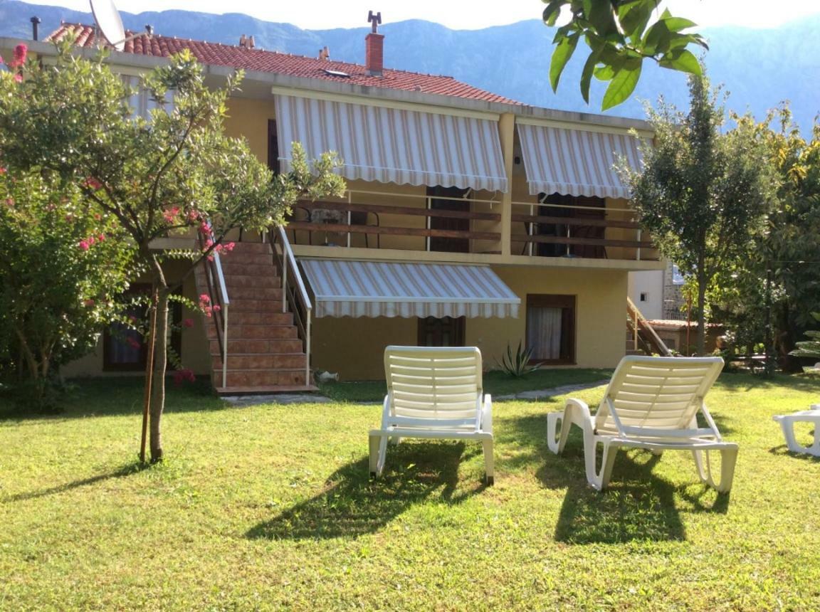 Mediterranean Holiday House & Apartments Kotor Ngoại thất bức ảnh