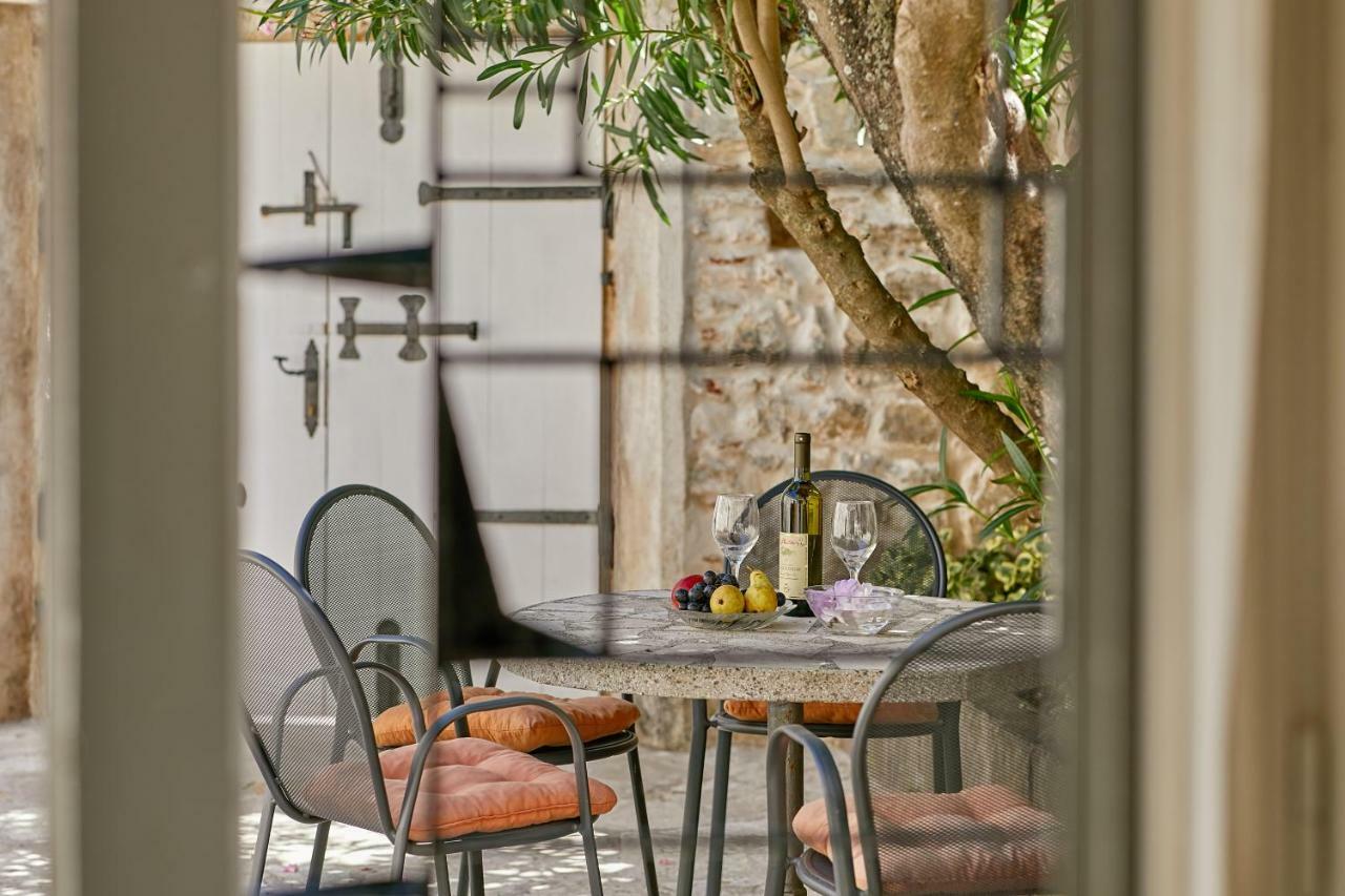 Mediterranean Holiday House & Apartments Kotor Ngoại thất bức ảnh