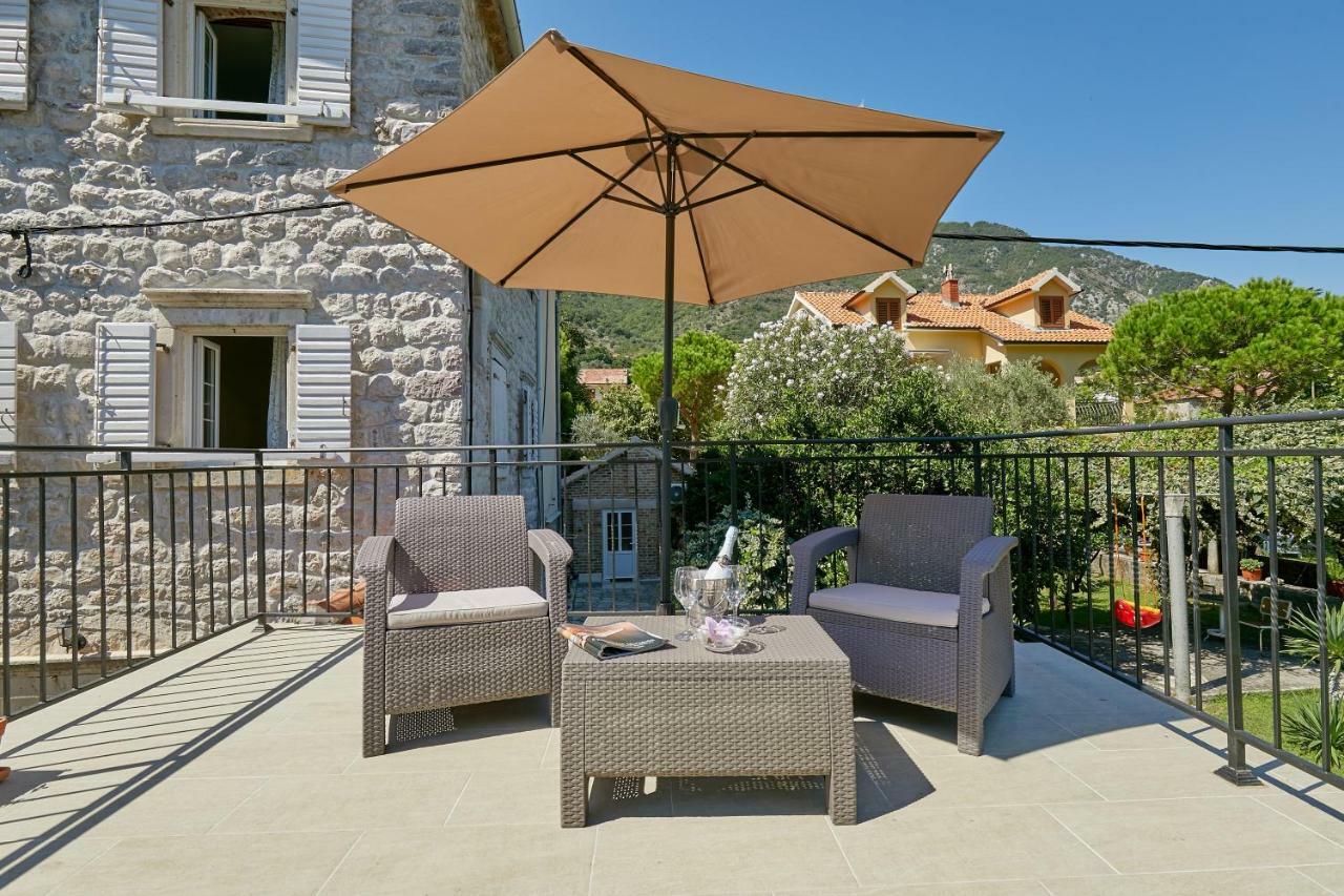 Mediterranean Holiday House & Apartments Kotor Ngoại thất bức ảnh