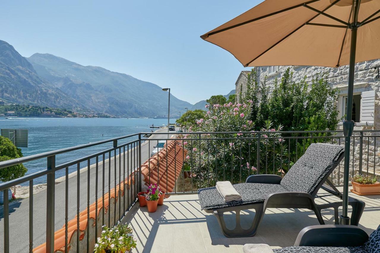 Mediterranean Holiday House & Apartments Kotor Ngoại thất bức ảnh