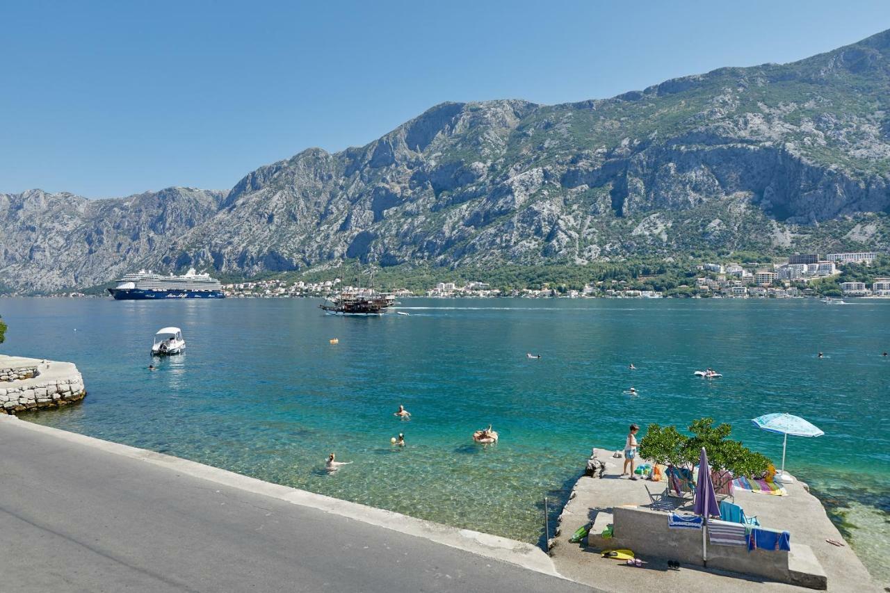 Mediterranean Holiday House & Apartments Kotor Ngoại thất bức ảnh