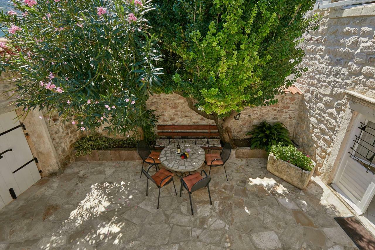 Mediterranean Holiday House & Apartments Kotor Ngoại thất bức ảnh