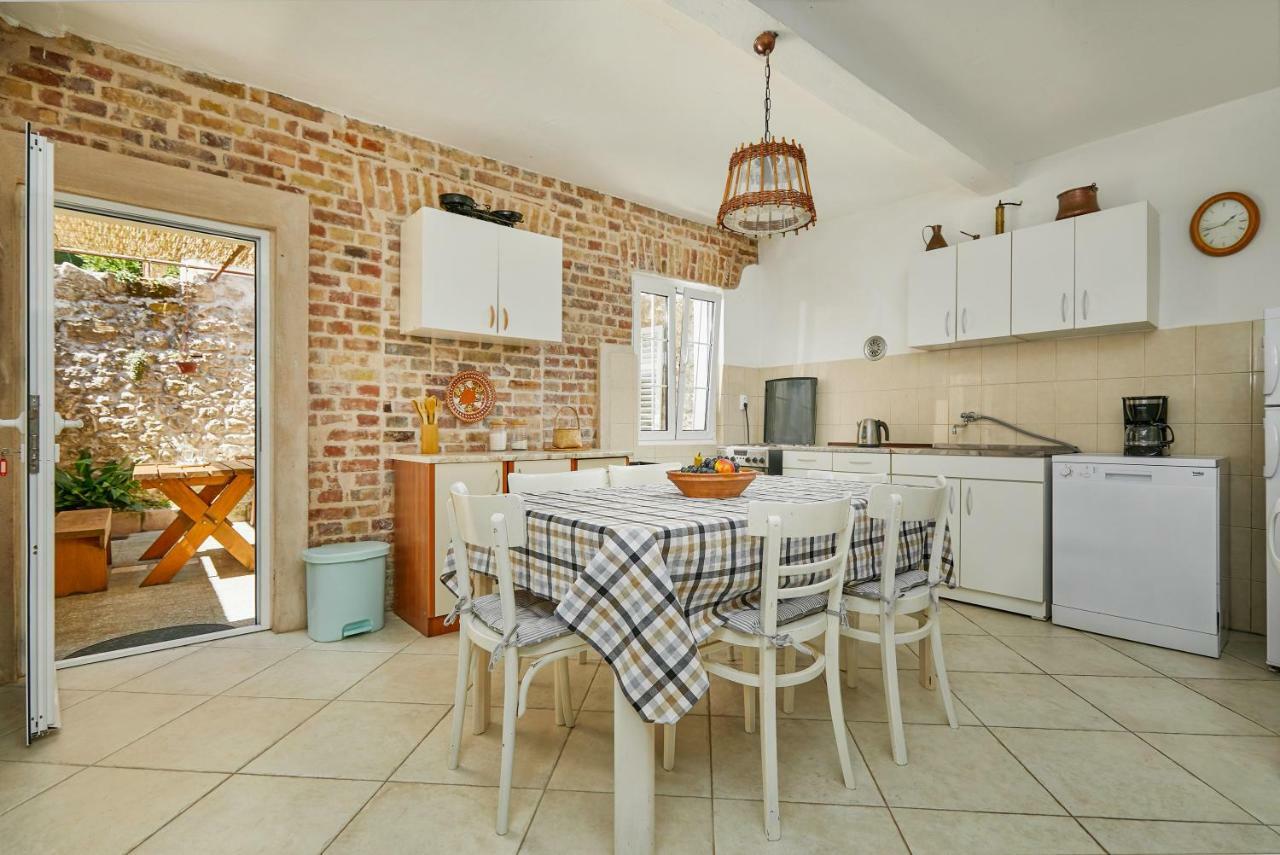 Mediterranean Holiday House & Apartments Kotor Ngoại thất bức ảnh